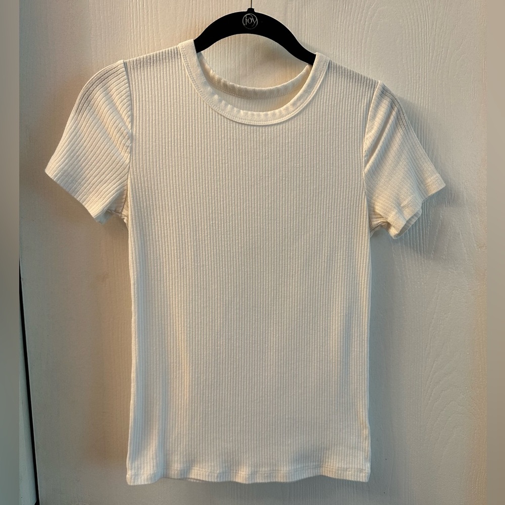 White ribbed t-shirt